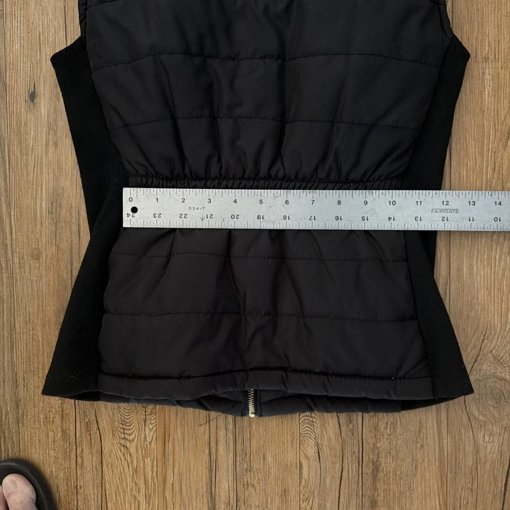 Miss Lili Women's Black Vest Faux Fur Size Petite Small Full Zip Pockets E247 - Picture 7 of 8